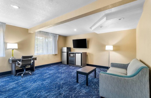 Johnstown Hotel | Quality Inn Johnstown