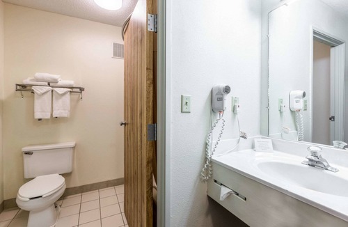 Kearney Hotel | Quality Inn Kearney South