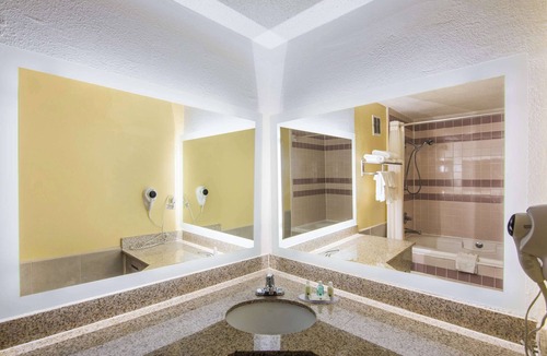 Kings Mountain Hotel | Quality Inn Kings Mountain