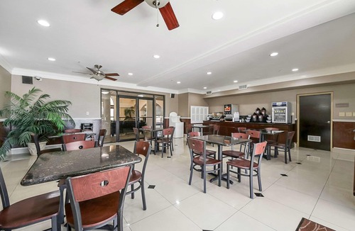 Kingsville Hotel | Quality Inn Kingsville Hwy 77