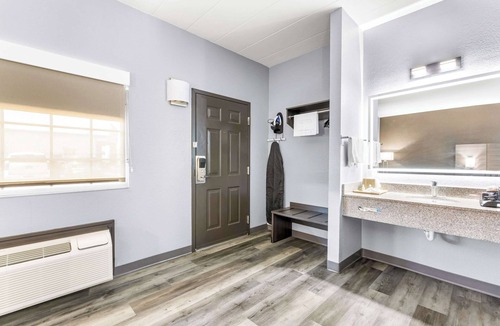 Lawrenceburg Hotel | Quality Inn Lawrenceburg