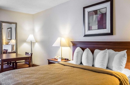 Madison Hotel | Quality Inn Madison