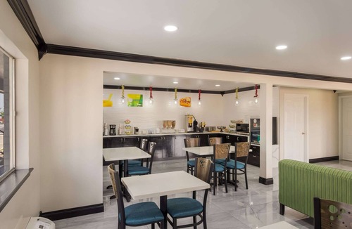 Madisonville Hotel | Quality Inn Madisonville