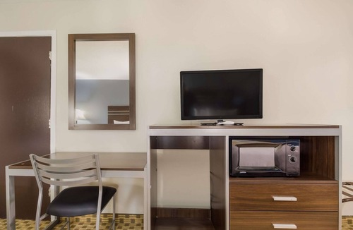 Madisonville Hotel | Quality Inn Madisonville