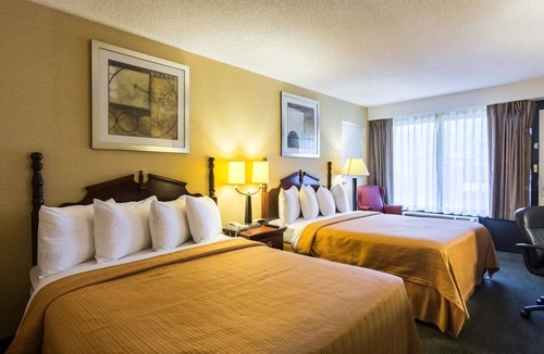 Lakeview Hotel | Quality Inn Manassas
