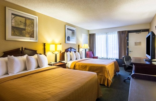 Lakeview Hotel | Quality Inn Manassas