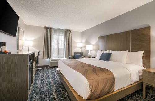 Marquette Hotel | Quality Inn Marquette