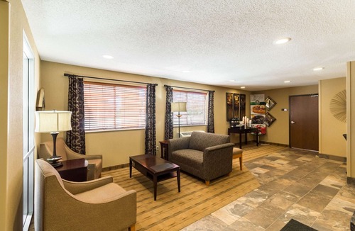 Marshall Hotel | Quality Inn Marshall near University