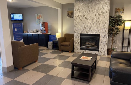 Mauston Hotel | Quality Inn Mauston I-90