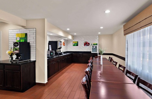 Raleigh Hotel | Quality Inn Memphis Northeast near I-40