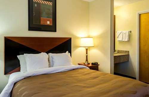 Meridian Hotel | Quality Inn Meridian