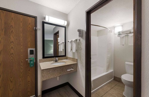 Merriam Hotel | Quality Inn Merriam Kansas City