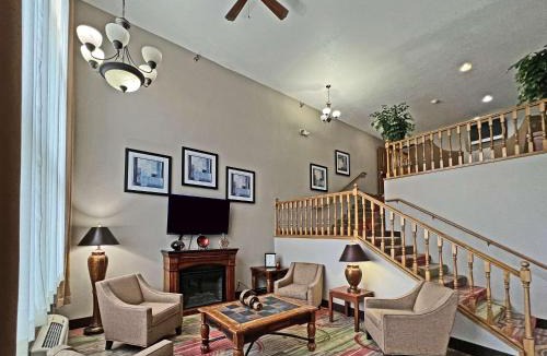 Mitchell Hotel | Quality Inn Mitchell I-90