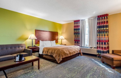 Morgantown Hotel | Quality Inn Morgantown