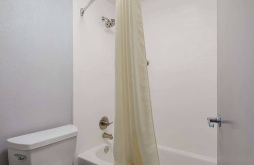 Bossier City Hotel | Quality Inn near Casinos and Convention Center