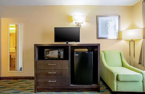 Pacific Hotel | Quality Inn Near Six Flags St. Louis