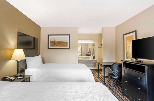 Wilkesboro Hotel | Quality Inn near Speedway