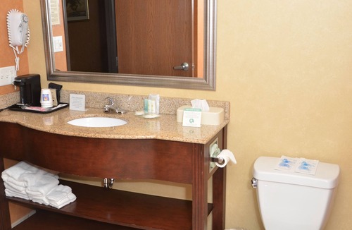 Cheektowaga Hotel | Quality Inn Near Walden Galleria Mall