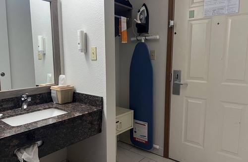 Neosho Hotel | Quality inn Neosho