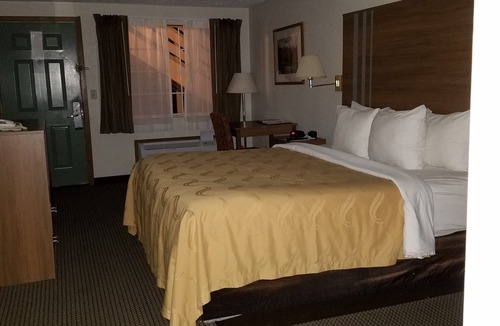 Fayetteville Hotel | Quality Inn New River