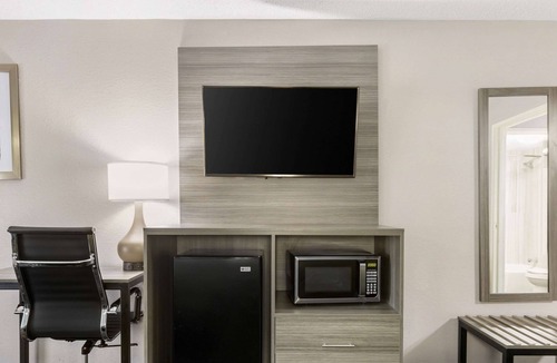 Newberry Hotel | Quality Inn Newberry