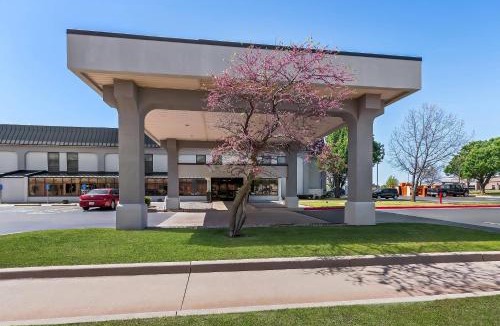 Norman Hotel | Quality Inn - Norman near University