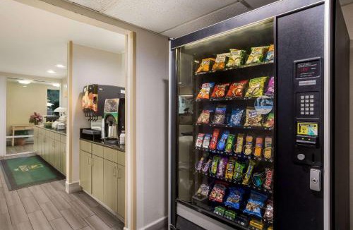 Northlake Hotel | Quality Inn Northlake