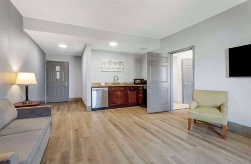 Oak Ridge Hotel | Quality Inn Oak Ridge - Knoxville West