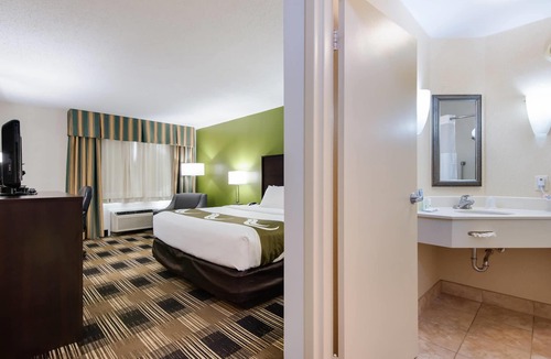 Oneonta Hotel | Quality Inn Oneonta Cooperstown Area