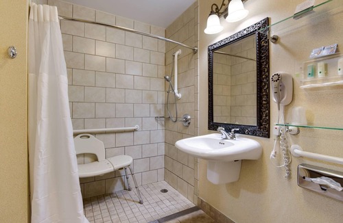 Oneonta Hotel | Quality Inn Oneonta Cooperstown Area