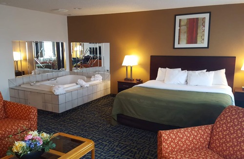 Ozark Hotel | Quality Inn Ozark-Springfield South