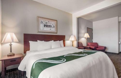Parsons Hotel | Quality Inn Parsons North