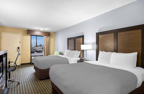 Perry Hotel | Quality Inn Perry - National Fairgrounds Area