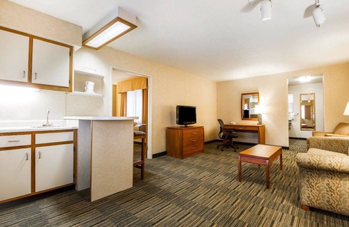 Petaluma Hotel | Quality Inn Petaluma - Sonoma