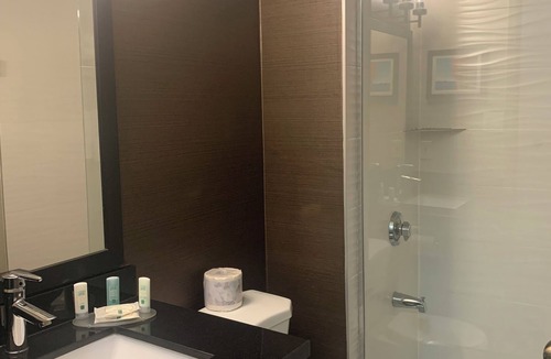 Peterborough Hotel | Quality Inn Peterborough