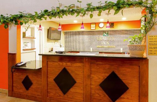 Plainfield Hotel | Quality Inn Plainfield I-395
