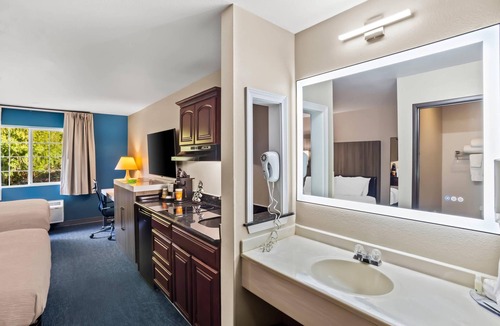Port Orchard Hotel | Quality Inn Port Orchard