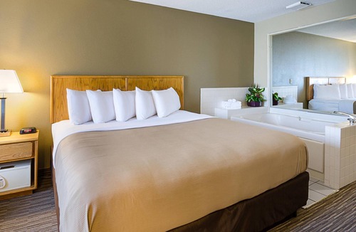 Princeton Hotel | Quality Inn Princeton