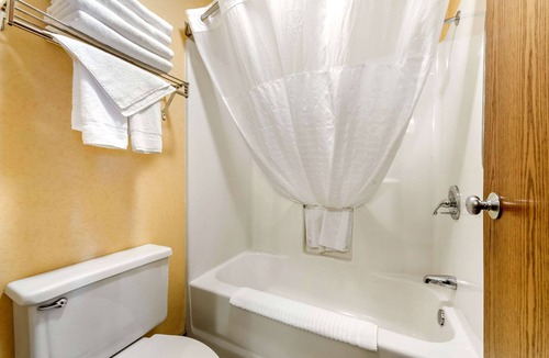 Pueblo Hotel | Quality Inn Pueblo North