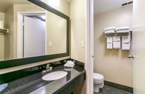 Rawlins Hotel | Quality Inn Rawlins I-80