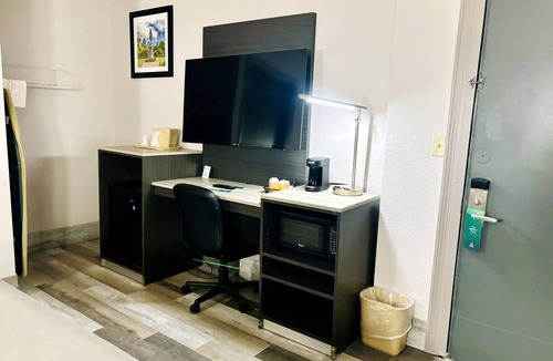 Raynham Hotel | Quality Inn Raynham - Taunton