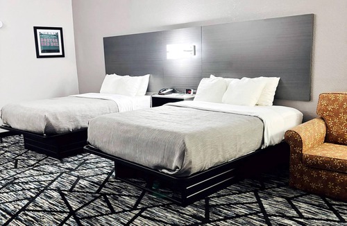 Raynham Hotel | Quality Inn Raynham - Taunton