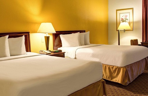 Mosby Hotel | Quality Inn Richmond North