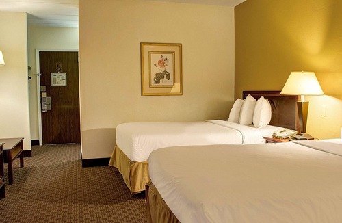 Mosby Hotel | Quality Inn Richmond North