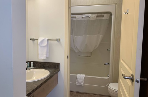 Riviere Du Loup Hotel | Quality Inn Riviere-du-loup