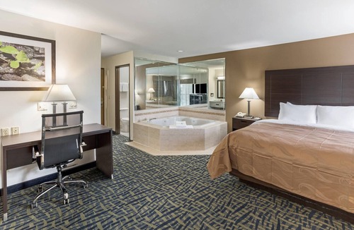 Rochelle Hotel | Quality Inn Rochelle