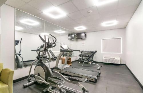 Gates-North Gates Hotel | Quality Inn Rochester West