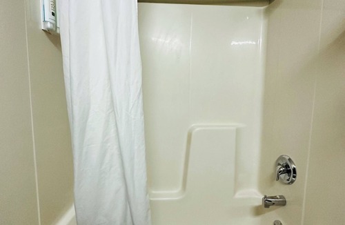 Gates-North Gates Hotel | Quality Inn Rochester West