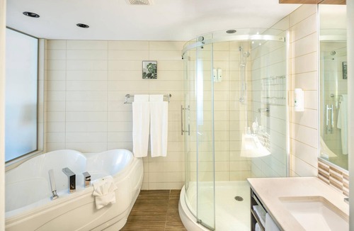 Rouyn-Noranda Hotel | Quality Inn Rouyn - Noranda