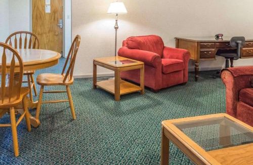 West Kittanning Hotel | Quality Inn Royle